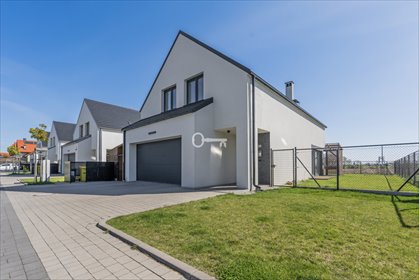 Nowoczesny dom wolnostojący na osiedlu Villa Hampton zapraszam dom Tyniec Mały, Walońska