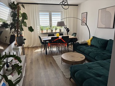 Sprzedam przestronne 52,7 m² mieszkanie z klimatyzacją i parkingiem mieszkanie Warszawa, Wawer, Patriotów