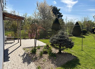 Na sprzedaż 48,2 m² mieszkanie z dużym ogrodem i garażem w Brzezinie mieszkanie Brzezina, Bolesława Chrobrego