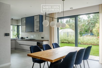 Sprzedam nowoczesny dom 258 m² z ogrodem w Sękocinie Nowym dom Sękocin Nowy