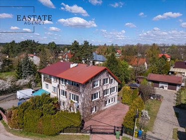 Komfortowy dom 240 m² z funkcjonalnym układem i naturalnymi materiałami dom Baniocha, Polna