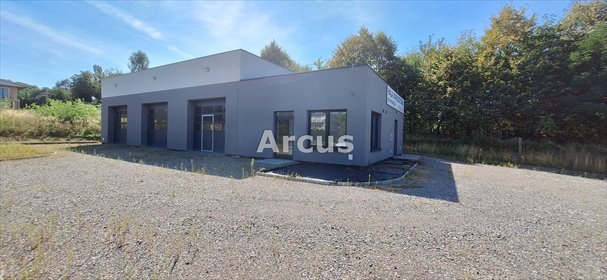 Na wynajem nowoczesny magazyn 205 m² z biurami i dużym placem magazyn Nowodworze