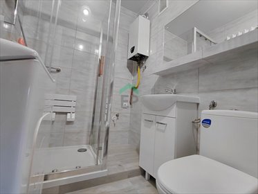 Polecam jasną kawalerkę 30,15 m² z balkonem i parkingiem mieszkanie Częstochowa, Tysiąclecie