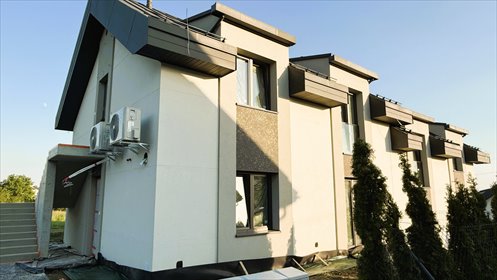Przestronne 4-pokojowe mieszkanie z ogródkiem (66 m²) mieszkanie Bibice, Mokra