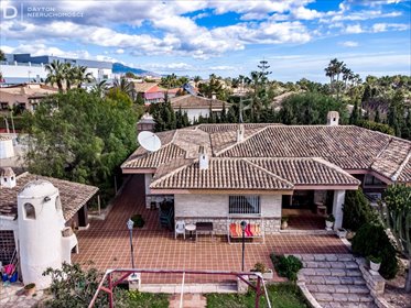 Na sprzedaż przestronny dom 217 m² w Benidorm dom Benidorm