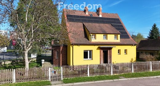 Sprzedam dom z 6 pokojami, fotowoltaiką i potencjałem dom Tułowice, Dworcowa