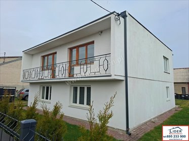 Dom z 2 niezależnymi wejściami i dużą działką 70 ara dom Nieświastów