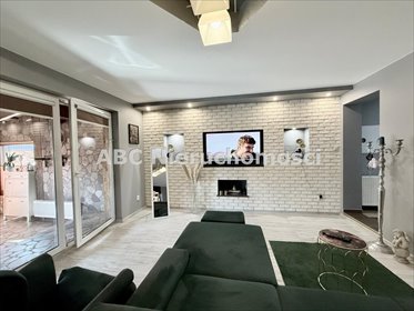 dom na sprzedaż 218m2 dom Święta