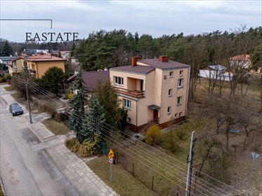 Dom z garażem i dużym potencjałem aranżacyjnym dom Zielonka, Saperów