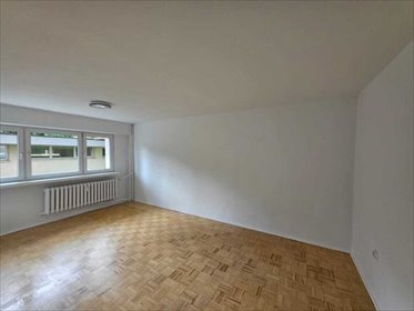 Sprzedam przestronne 2-pokojowe mieszkanie z piwnicą i balkonem mieszkanie Warszawa, Stefana Baleya