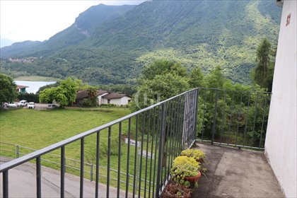 dom na sprzedaż 300m2 dom Como