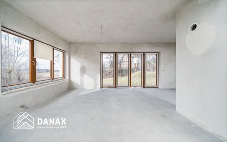 Funkcjonalny dom 5 pokoi z widokiem na góry, gotowy do zamieszkania dom Mogilany