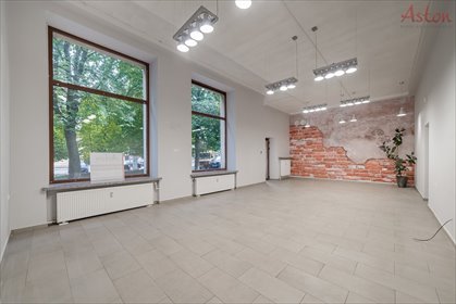 Lokal użytkowy 85 m2 w Tychach - duże witryny i parking lokal użytkowy Tychy, Śródmieście
