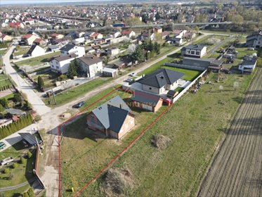 Przestronny dom z budynkiem gospodarczym w Opocznie dom Opoczno, Opoczno, Opoczno
