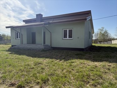 Oaza przy Jeziorsku – dom 107m² na dużej działce dom Księże Młyny