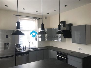 Przestronne 63 m² z balkonem i ogródkiem w kamienicy mieszkanie Jelenia Góra