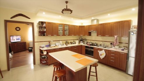 Dom z ogrodem, 2 kuchnie, 2 łazienki, piwnica dom Sabaudia