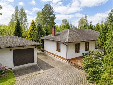 Przestronny dom na działkach 2115 m² w Łosino dom Łosino, Nad Słupią