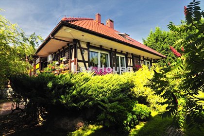Do sprzedania przestronny dom 250 m² z ogrodem i garażem dom Bezrzecze