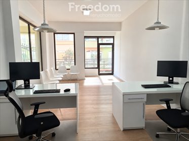 Na wynajem przestronny lokal 54 m² z dużą witryną w Kołobrzegu lokal użytkowy Kołobrzeg, Zapleczna
