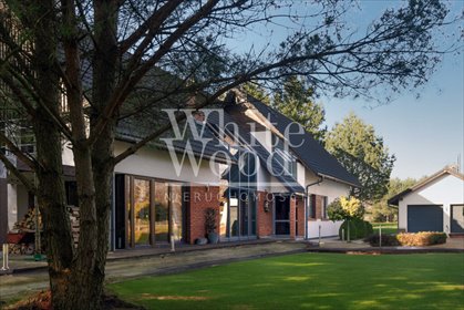 Wyjątkowa posiadłość z lasem, stawem i sauną w Kostkowie dom Kostkowo, Polna