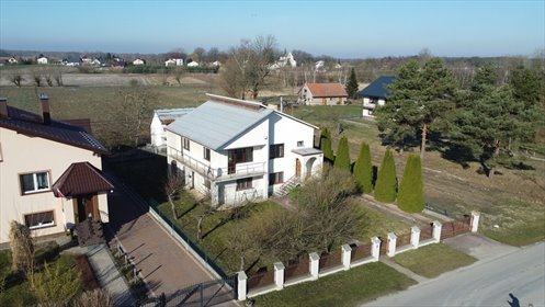 Dom z potencjałem, 150 m², osobne wejście, garaż dom Olesno