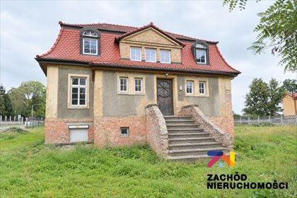 Na wynajem przestronny dom 200 m² z potencjałem aranżacyjnym dom Kożuchów