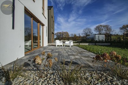 Nowoczesny bliźniak 124 m2 z ogródkiem – gotowy! dom Świdnica