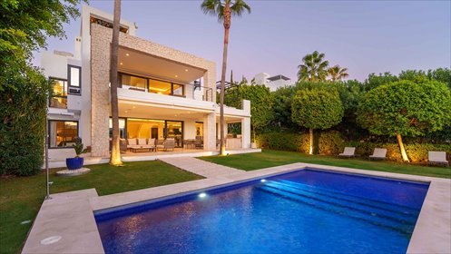 Luksusowa villa z basenem i jacuzzi w Marbella dom Nueva Andalucia - Los Olivos, Nueva Andalucia - Los Olivos