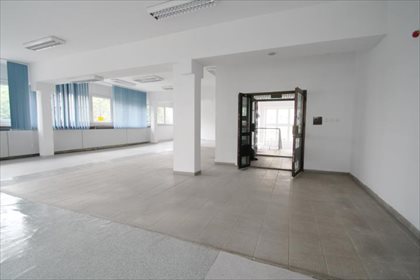 Wynajmę przestronny lokal usługowy 692 m² z salami i biurami w Opolu lokal użytkowy Opole, Os. ZWM