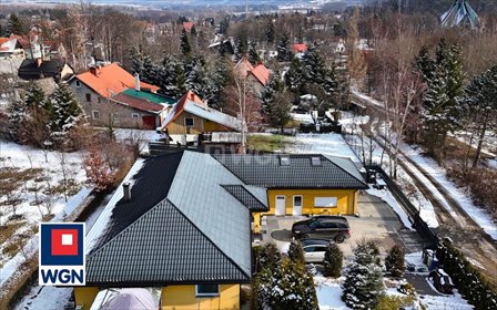 Dom z apartamentami pod wynajem w Polanicy-Zdrój dom Polanica-Zdrój, Sokołówka, Gałczyńskiego