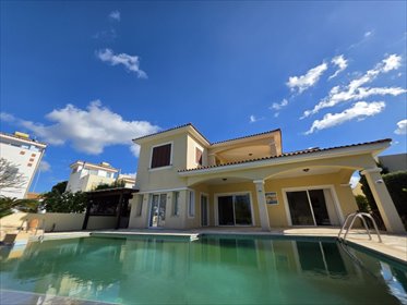 Do sprzedania luksusowa 5-bedroom villa w Coral Bay dom Coral Bay, Paphos