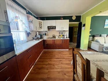 Polecam funkcjonalny dom 150 m² w Wałbrzychu z ogrodem i garażami dom Wałbrzych, Śródmieście