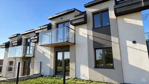Przestronne 4-pokojowe mieszkanie z ogródkiem (66 m²) mieszkanie Bibice, Mokra