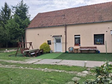 Przestronny dom 6 pokoi z niezależnymi mieszkaniami dom Bieniów