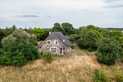 Ekskluzywny dom 250 m² z kamienną elewacją i widokiem na staw dom Murowana Goślina, Murowana Goślina