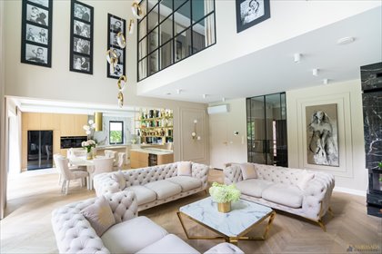 Nowoczesny dom z basenem, sauną i jacuzzi w otulinie lasu dom Klepacze, Leśna