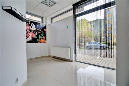 Wynajmę przestronny lokal handlowo-usługowy 56 m² z dużymi witrynami lokal użytkowy Wrocław, Fabryczna, Nowy Dwór