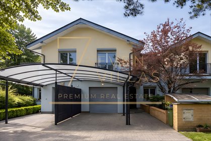 Przestronny dom 160 m² z ogrodem i garażem w Józefosławiu. dom Józefosław