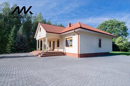 Polecam unikalną rezydencję z winnicą, lasem i dostępem do rzeki dom Rytwiany