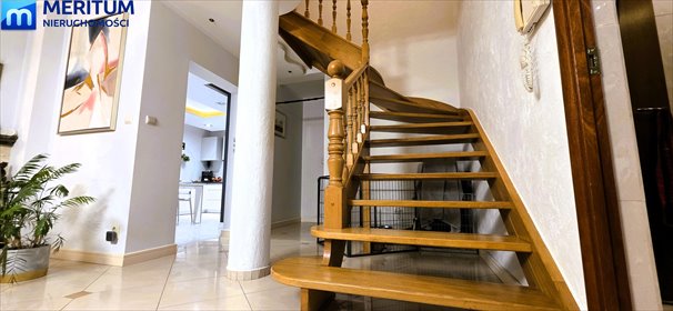 Przestronny dom z kominkiem i dużą działką w Brwinowie dom Brwinów