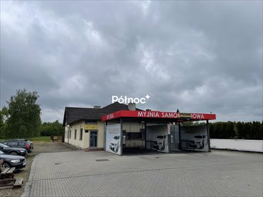 Na sprzedaż dom z myjnią 24/7 i 6 pokojami w Krośnie dom Krosno