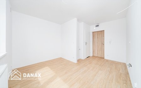 Kompaktowe 15,77 m² z osobnymi licznikami i niskim czynszem mieszkanie Kraków