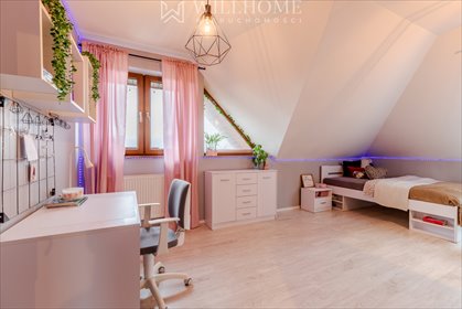 Polecam przestronny dom 240 m² z garażem w Strzelinie dom Strzelin, Weteranów