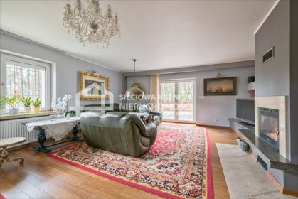 Do sprzedania przestronny dom 320 m² z garażem i tarasami dom Miszewo