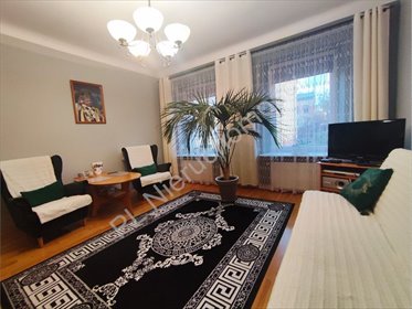 Urokliwy dom dwurodzinny z potencjałem w Pruszkowie dom Pruszków