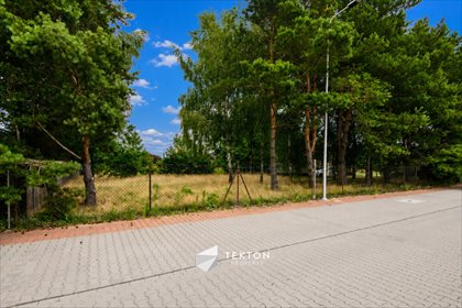 Działka budowlana 831 m² z mediami i drzewami w Palędziu działka Palędzie