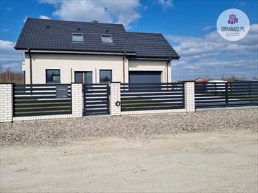 Nowoczesny dom 140 m2 z garażem, ogrzewaniem podłogowym i kominkiem dom Ługwałd, Ługwałd