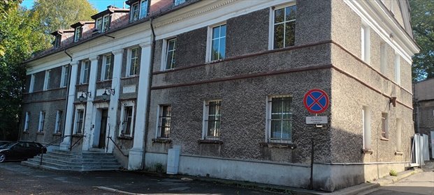 Na sprzedaż nieruchomość komercyjna z trzema lokalami i parkingiem lokal użytkowy Wałbrzych, 1 Maja