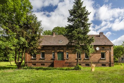 Dom z czerwonej cegły- siedlisko dom Guzów